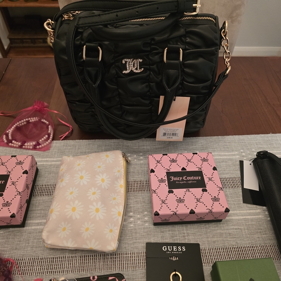 October Birthday Bag Game!! Pick a Number, Every Bag a Winner! One Grand Prize!! - Picture 8 of 16